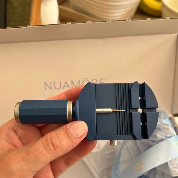 Nuamore Women's Watch - Picture 5 of 7